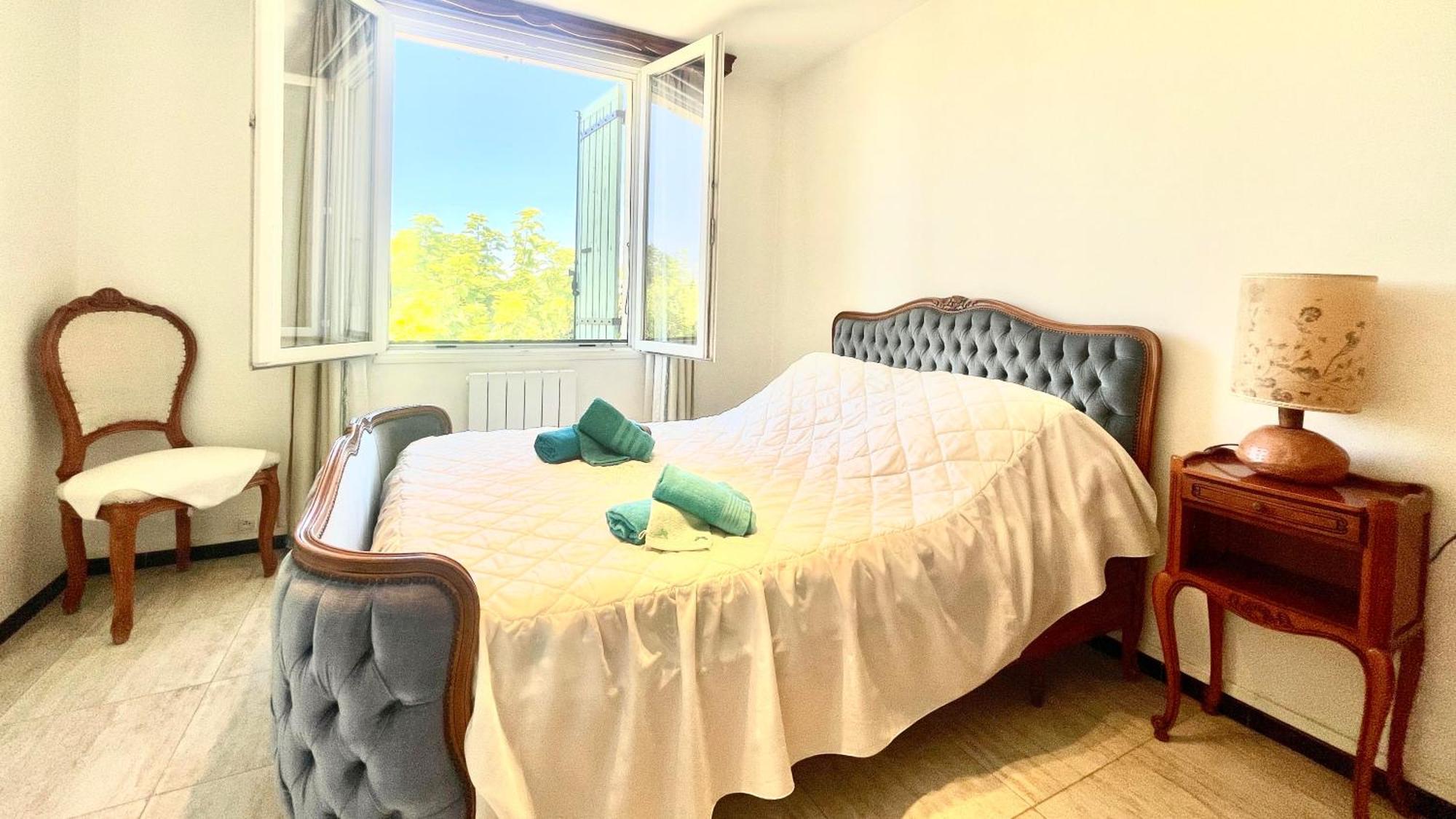 Rendez-Vous Avec Les Cigales - Gite 6 Personnes 100M2 - Piscine Privee - Climatisation Cheval-Blanc Eksteriør bilde